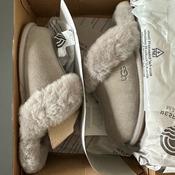 UGG Scuffette II Slippers - Picture 2 of 4
